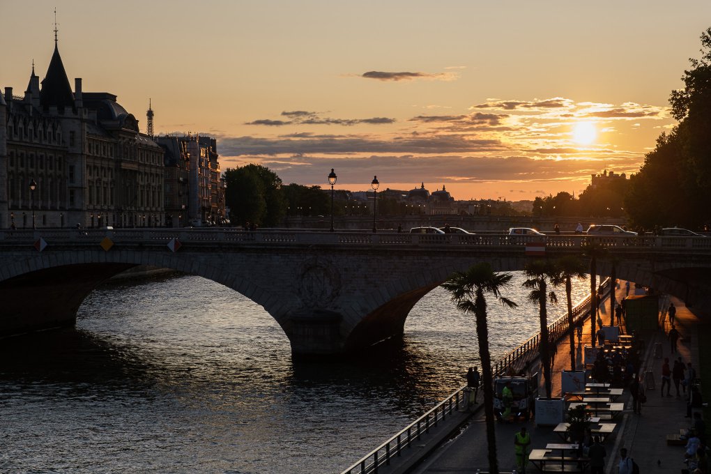 Sunset on Pont Notre Dame